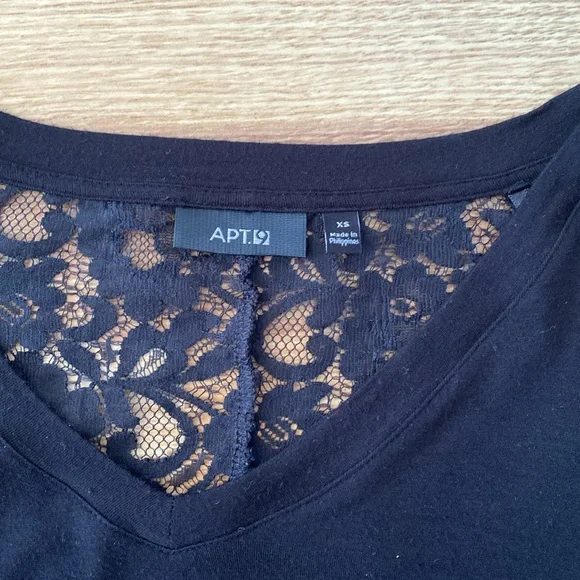 Apt 9 LONG SLEEVE TIGHT FITTED LACE V NECK SHIRT - Picture 3 of 8